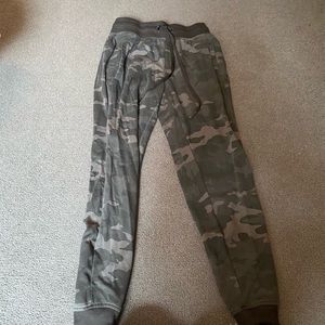 camo joggers